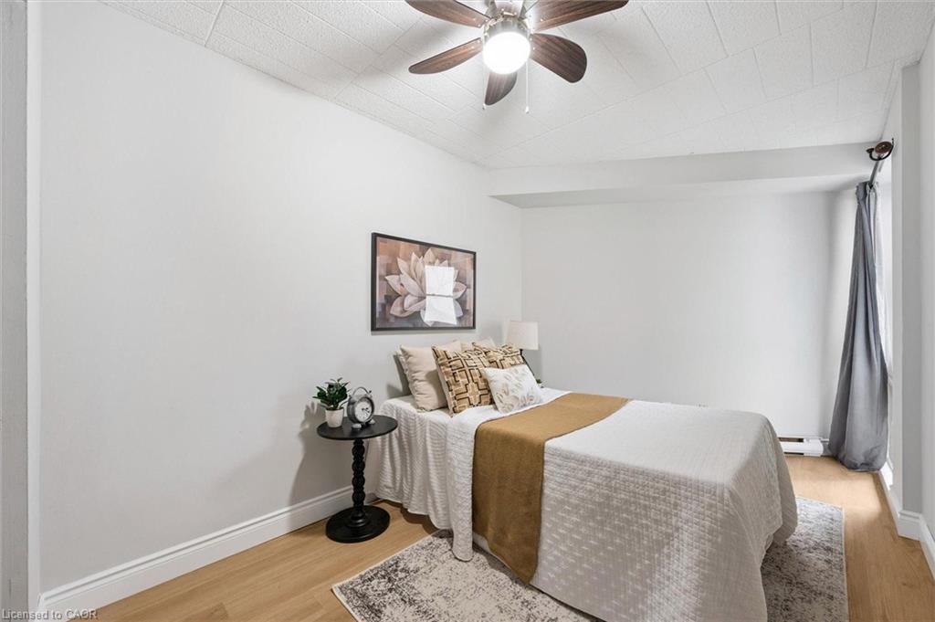 102-105 Conroy Crescent, Guelph, ON - Indoor Photo Showing Bedroom