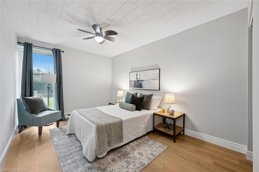 102-105 Conroy Crescent, Guelph, ON - Indoor Photo Showing Bedroom