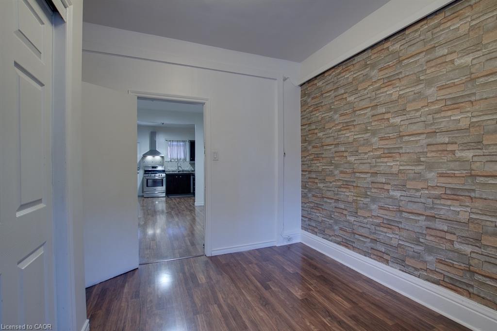 Main Level-193 Emerald Street N, Hamilton, ON - Indoor Photo Showing Other Room