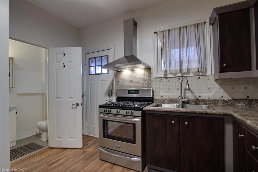 Main Level-193 Emerald Street N, Hamilton, ON - Indoor Photo Showing Kitchen