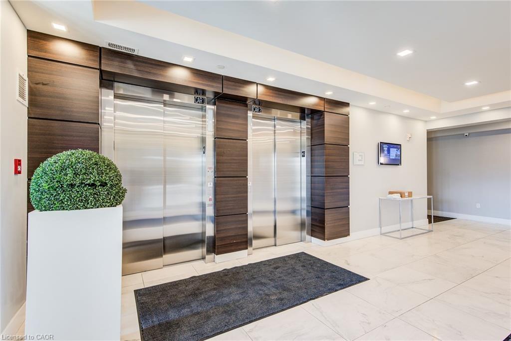 306-1284 Gordon Street, Guelph, ON - Indoor Photo Showing Other Room