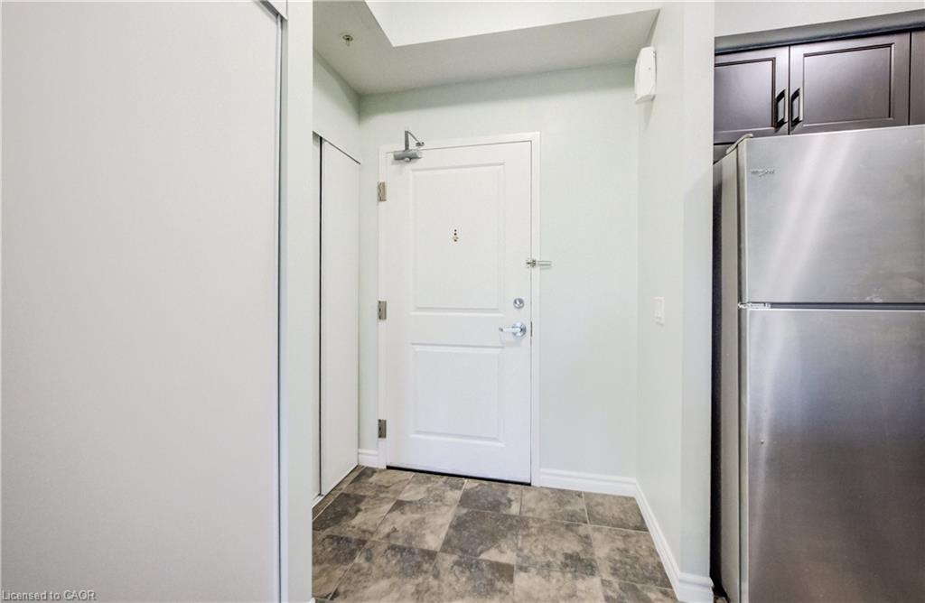 306-1284 Gordon Street, Guelph, ON - Indoor Photo Showing Other Room