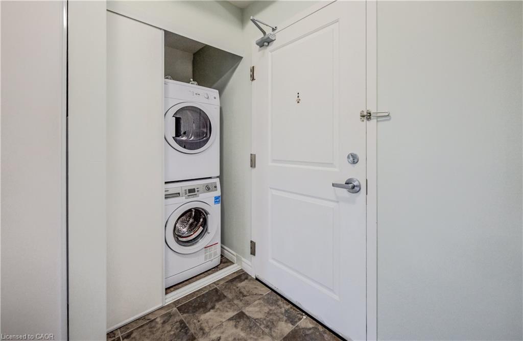 306-1284 Gordon Street, Guelph, ON - Indoor Photo Showing Laundry Room