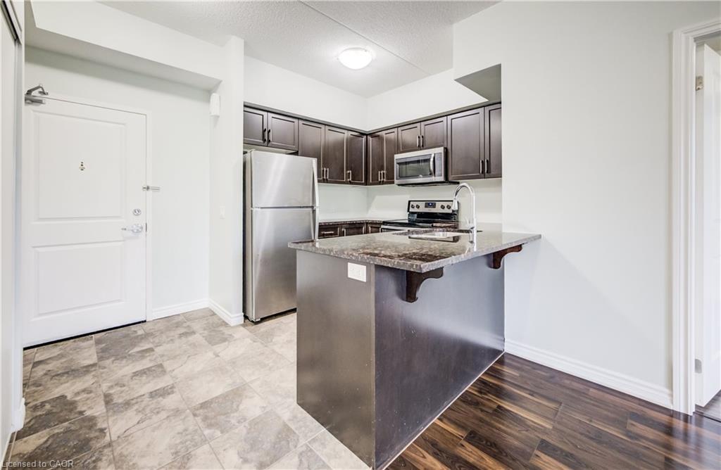 306-1284 Gordon Street, Guelph, ON - Indoor Photo Showing Kitchen
