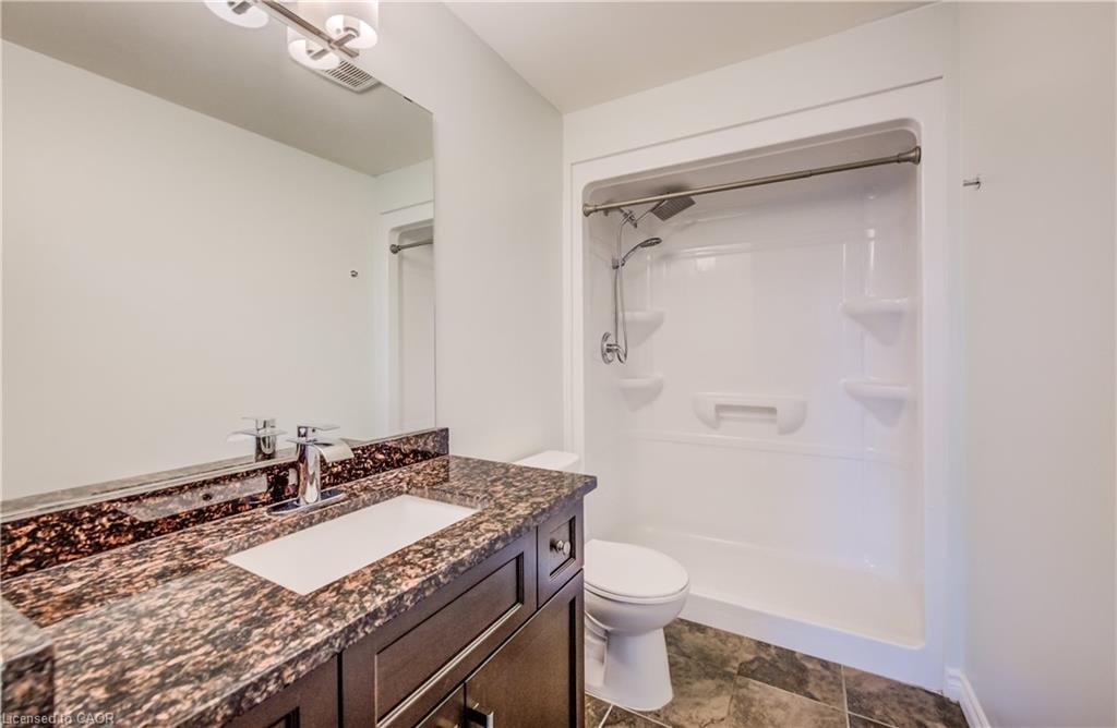 306-1284 Gordon Street, Guelph, ON - Indoor Photo Showing Bathroom