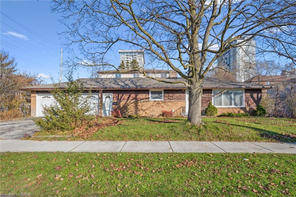 366 Holly Street, Waterloo, ON - Outdoor