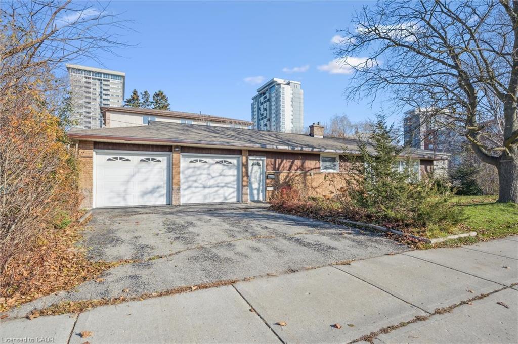 366 Holly Street, Waterloo, ON - Outdoor