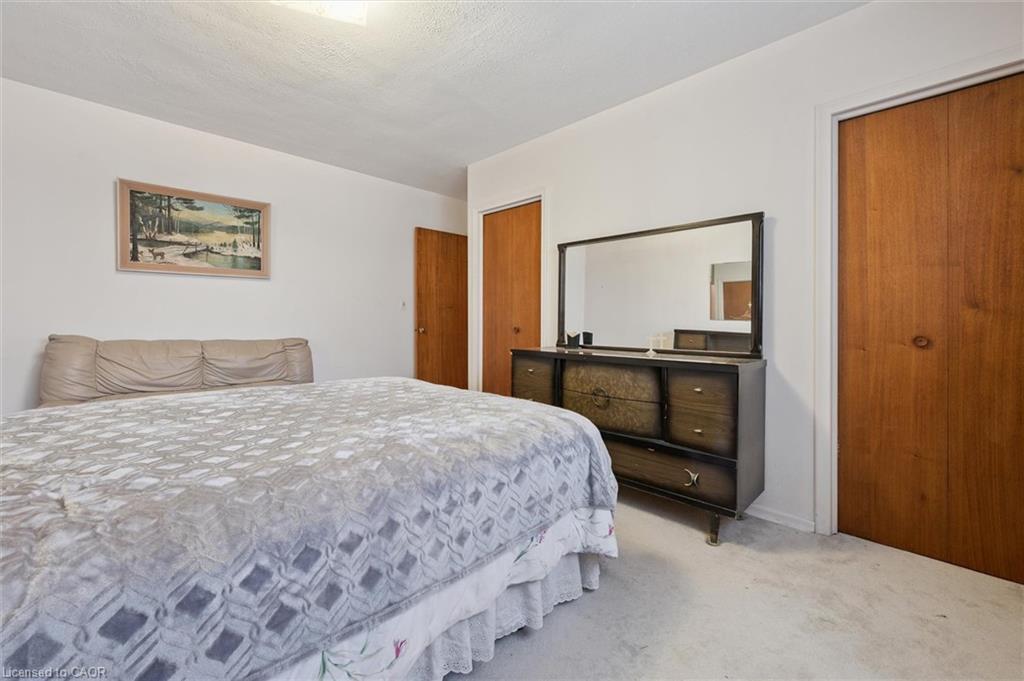366 Holly Street, Waterloo, ON - Indoor Photo Showing Bedroom
