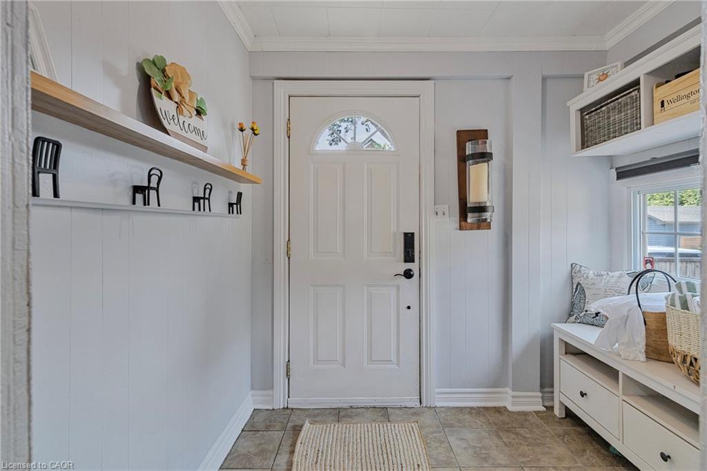 1 Mareve Avenue, Hamilton, ON - Indoor Photo Showing Other Room