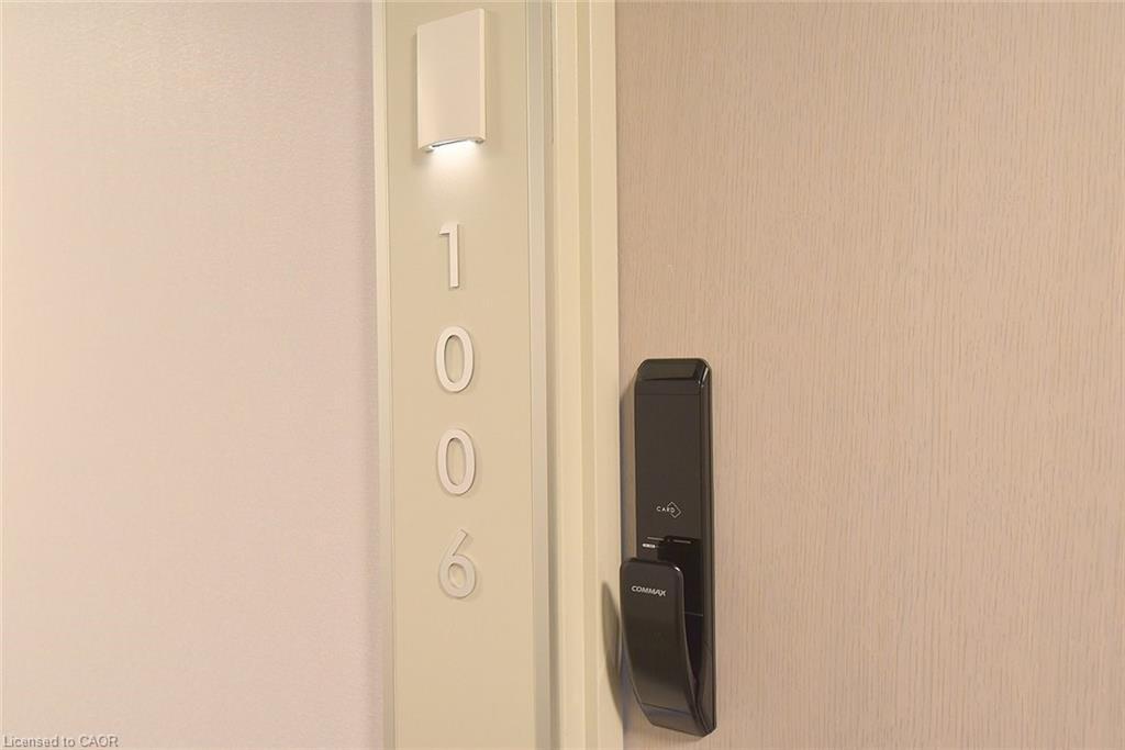 B1006-3200 Dakota Common, Burlington, ON -