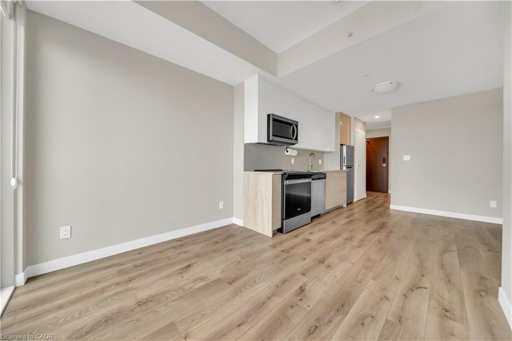 2404-60 Frederick Street, Kitchener, ON - Indoor Photo Showing Kitchen