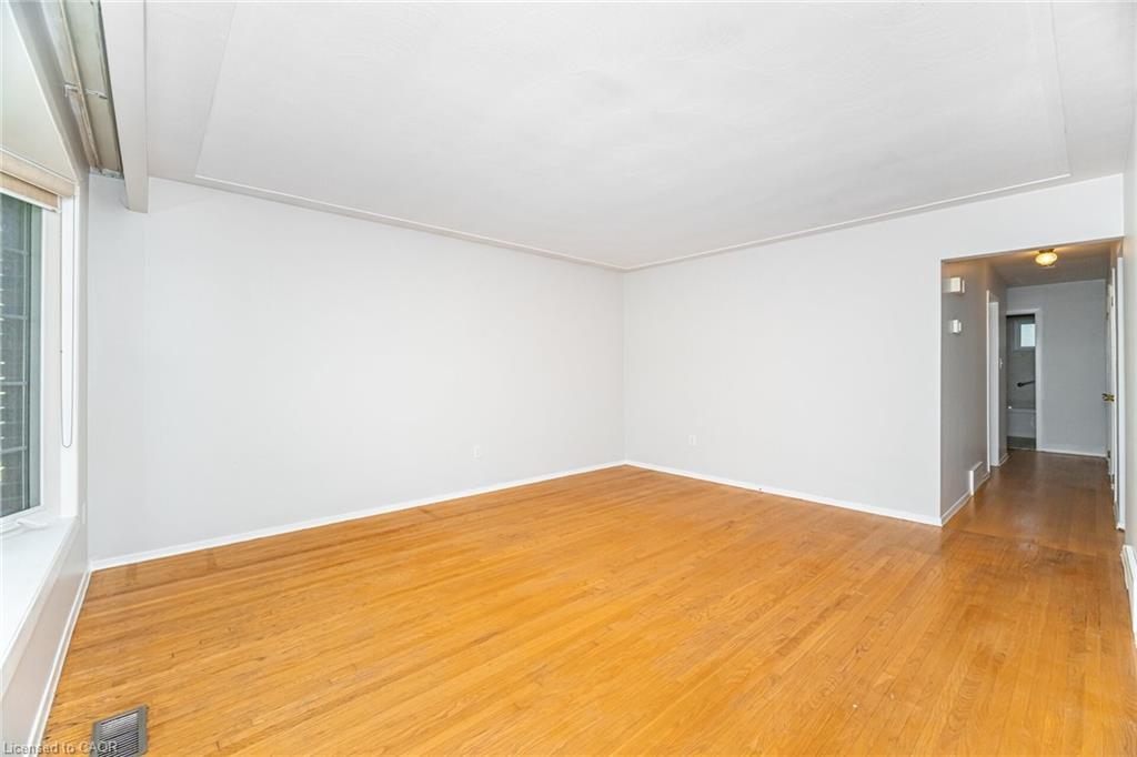 7 Maitland Avenue, Hamilton, ON - Indoor Photo Showing Other Room