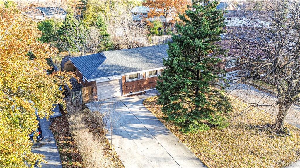 39 Carousel Avenue, Hamilton, ON - Outdoor