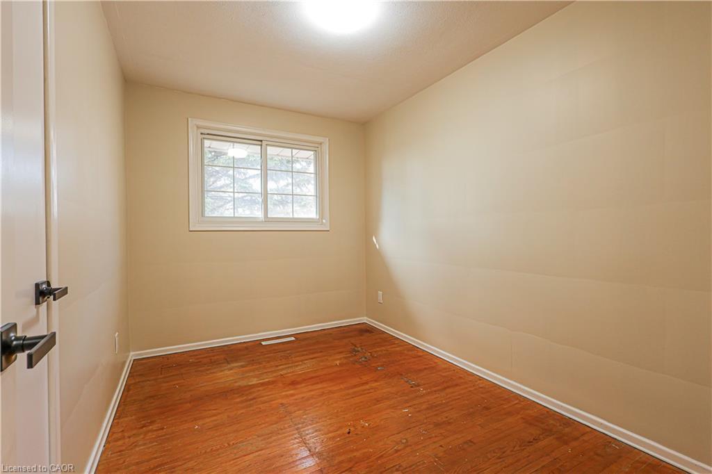 39 Carousel Avenue, Hamilton, ON - Indoor Photo Showing Other Room