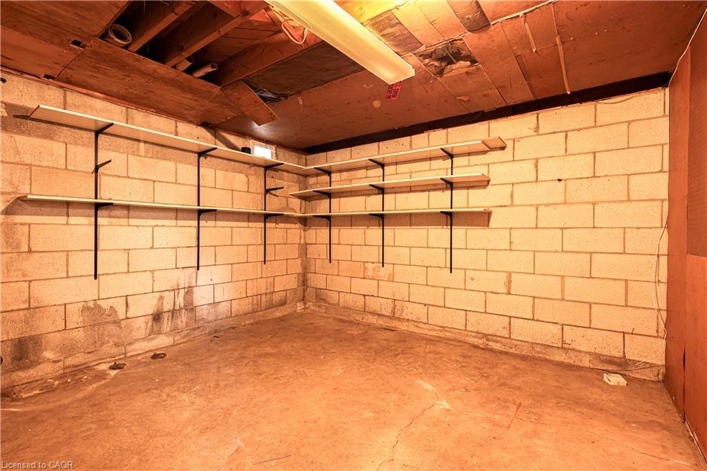 39 Carousel Avenue, Hamilton, ON - Indoor