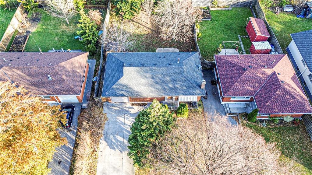 39 Carousel Avenue, Hamilton, ON - Outdoor