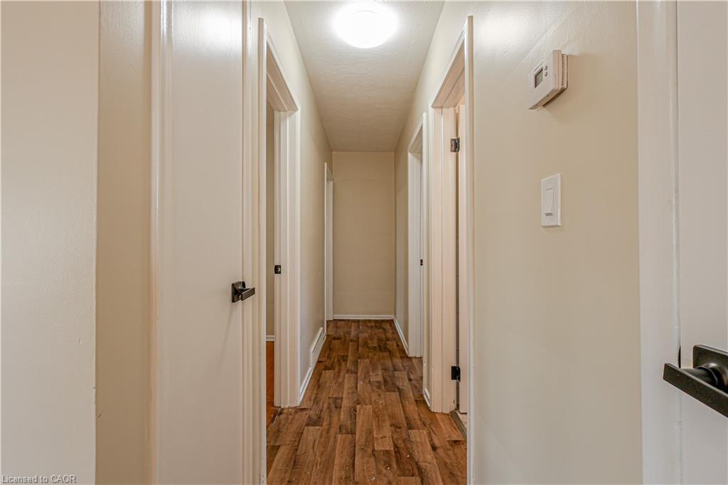 39 Carousel Avenue, Hamilton, ON - Indoor Photo Showing Other Room