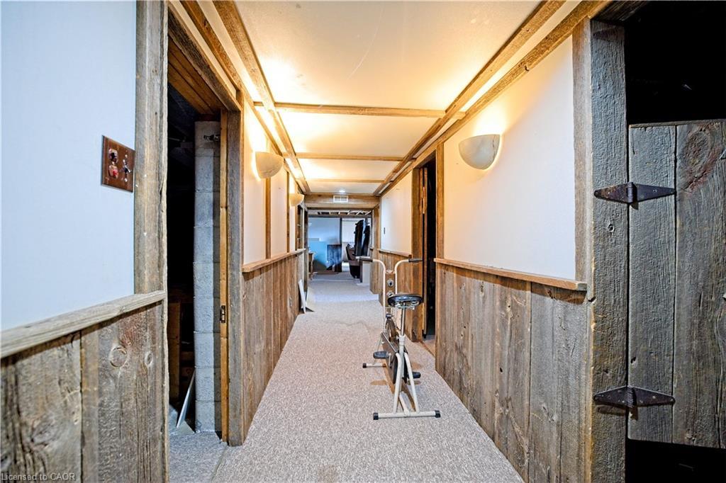 32 Oriole Avenue, Hamilton, ON - Indoor Photo Showing Other Room