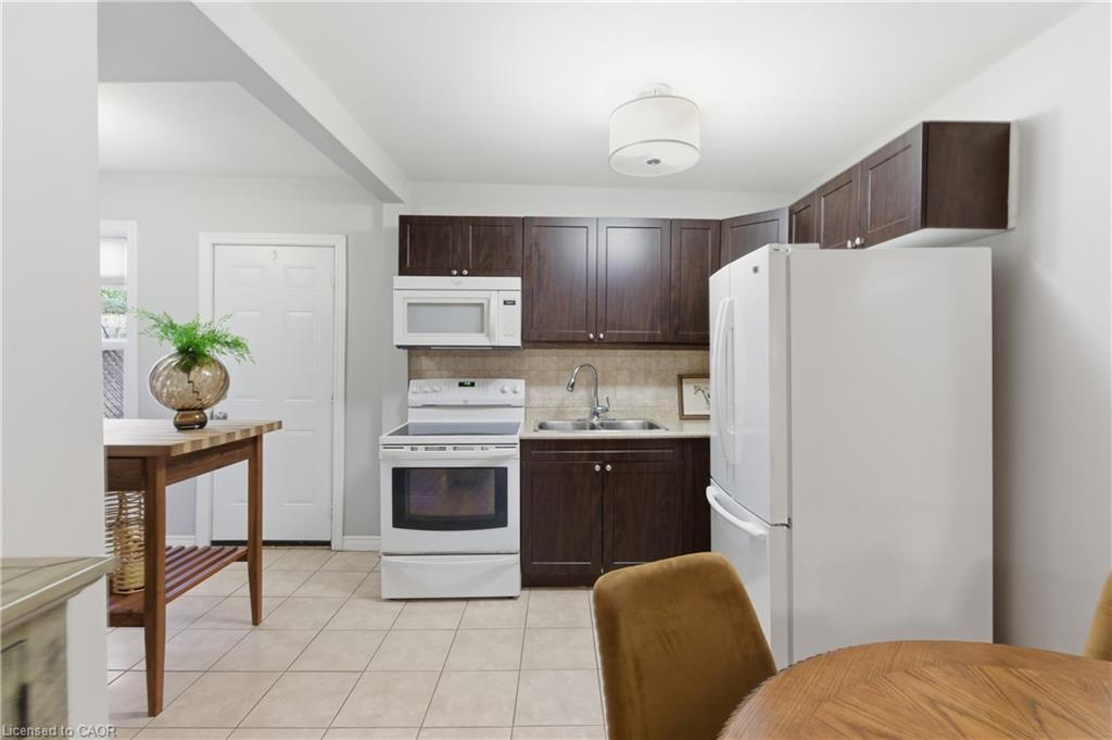 190 Wood Street E, Hamilton, ON - Indoor Photo Showing Kitchen With Double Sink