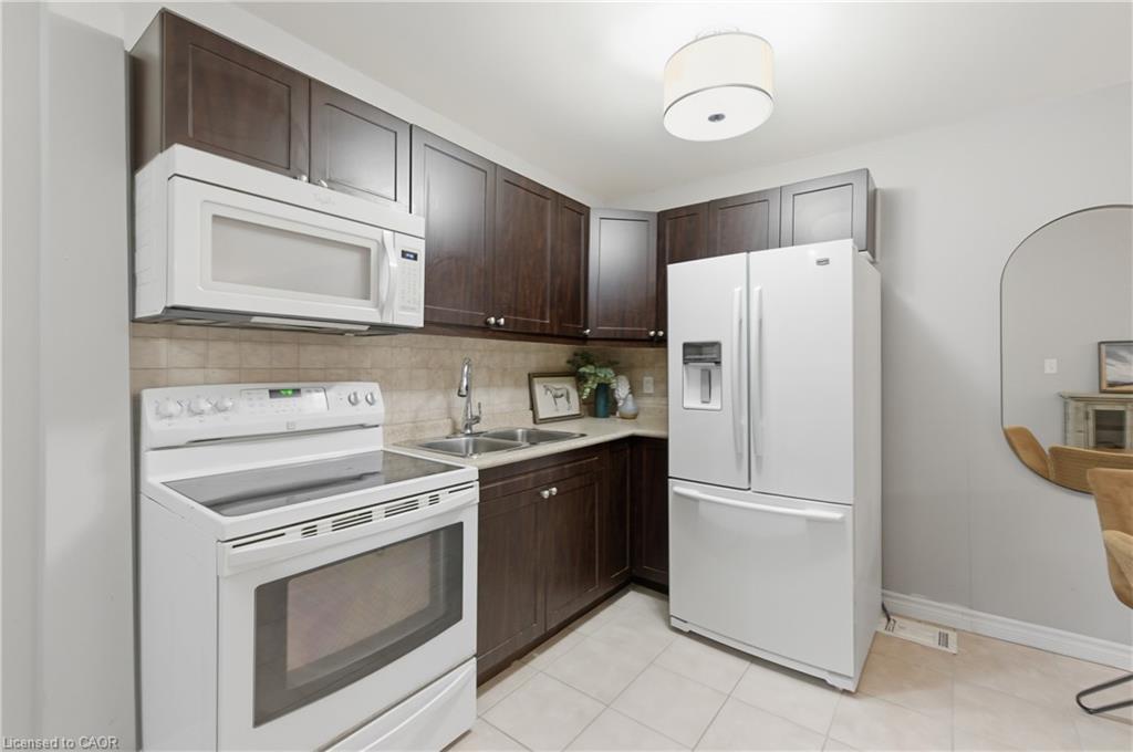 190 Wood Street E, Hamilton, ON - Indoor Photo Showing Kitchen With Double Sink