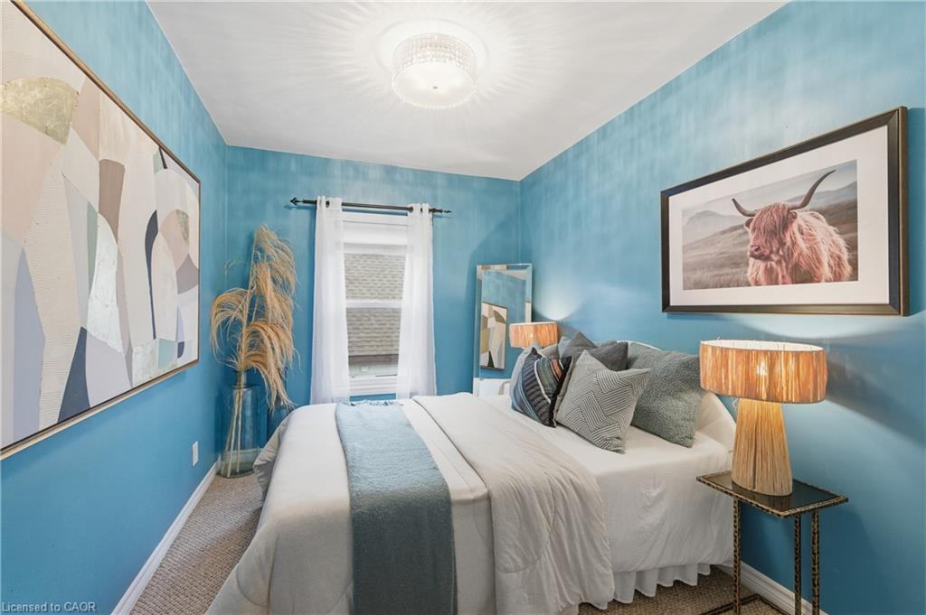 190 Wood Street E, Hamilton, ON - Indoor Photo Showing Bedroom