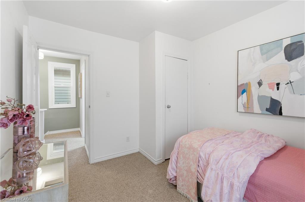 190 Wood Street E, Hamilton, ON - Indoor Photo Showing Bedroom