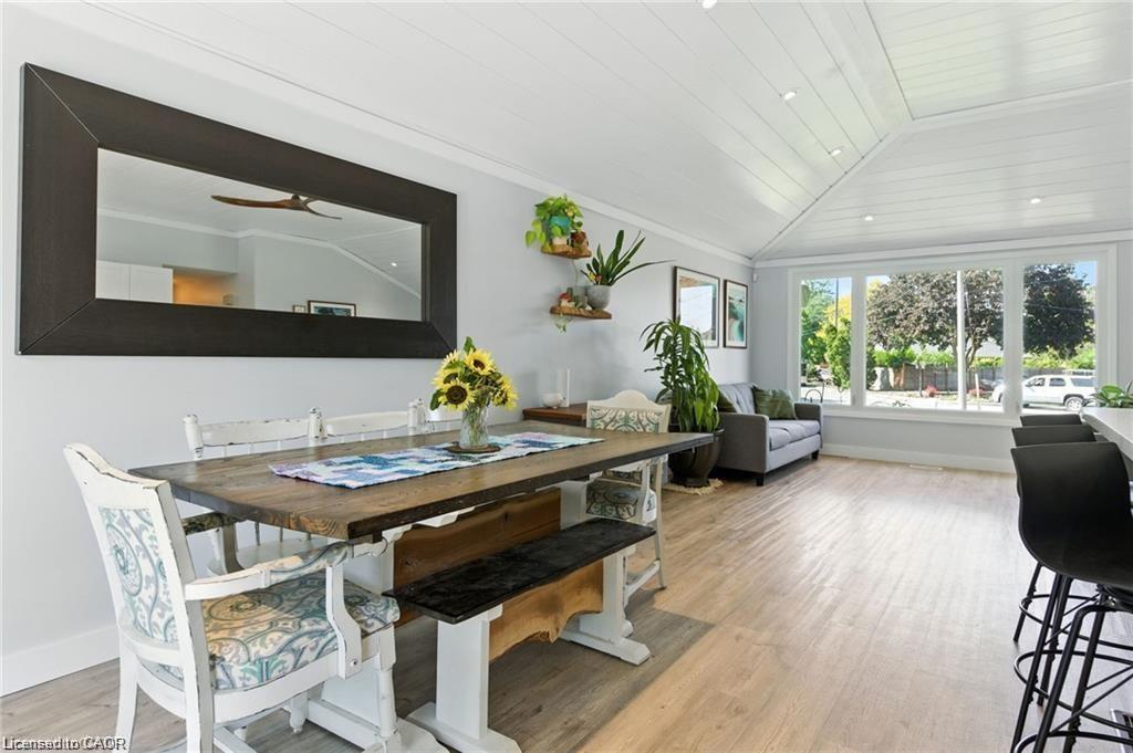 19 Wallace Place, Caledonia, ON - Indoor Photo Showing Other Room