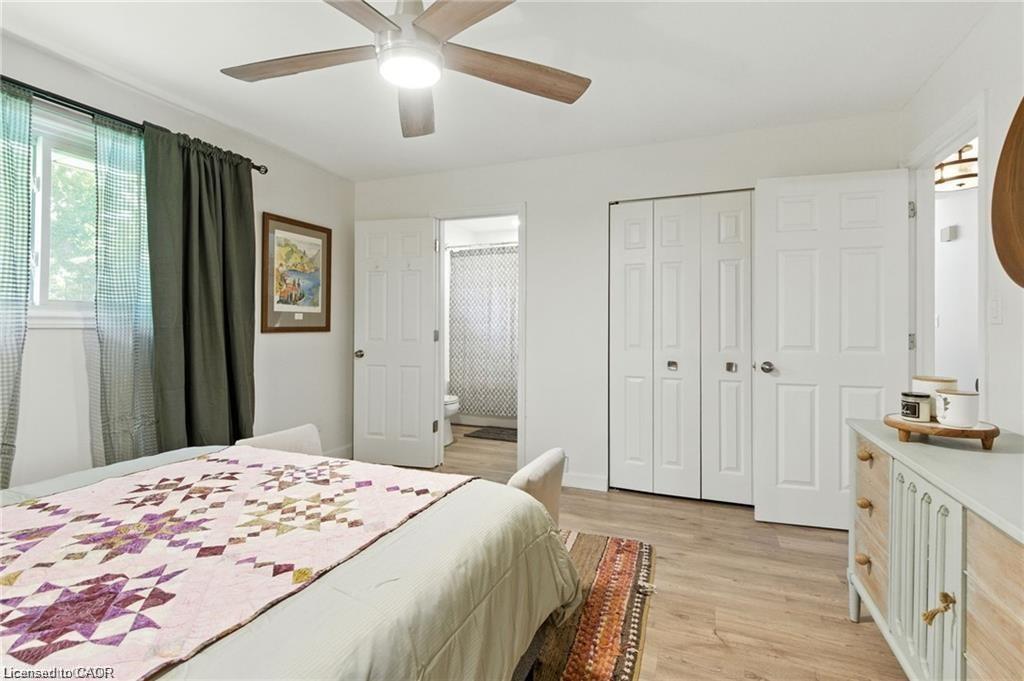 19 Wallace Place, Caledonia, ON - Indoor Photo Showing Bedroom