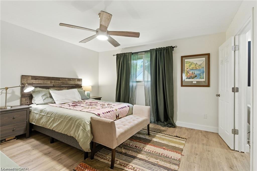 19 Wallace Place, Caledonia, ON - Indoor Photo Showing Bedroom