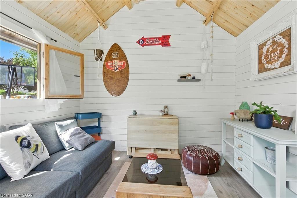 19 Wallace Place, Caledonia, ON - Indoor Photo Showing Other Room