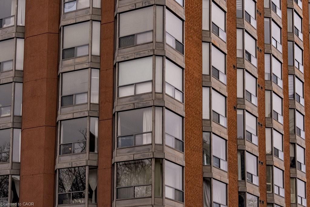 900-49 Robinson Street, Hamilton, ON -