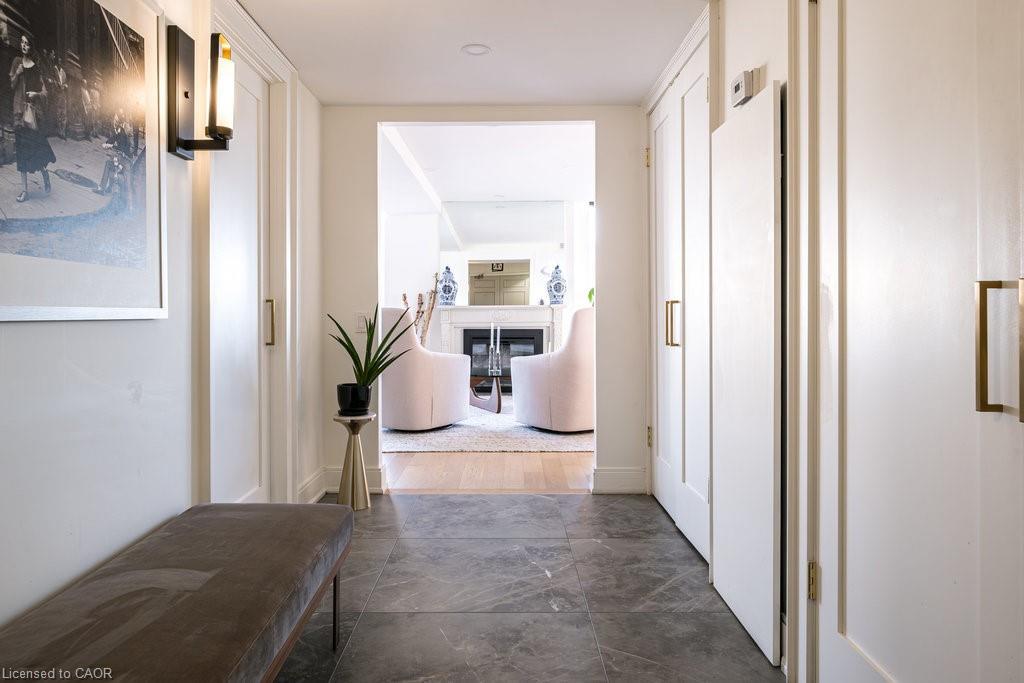 900-49 Robinson Street, Hamilton, ON - Indoor