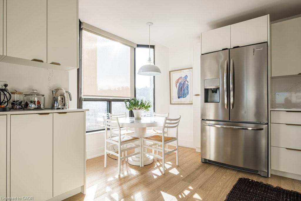 900-49 Robinson Street, Hamilton, ON - Indoor