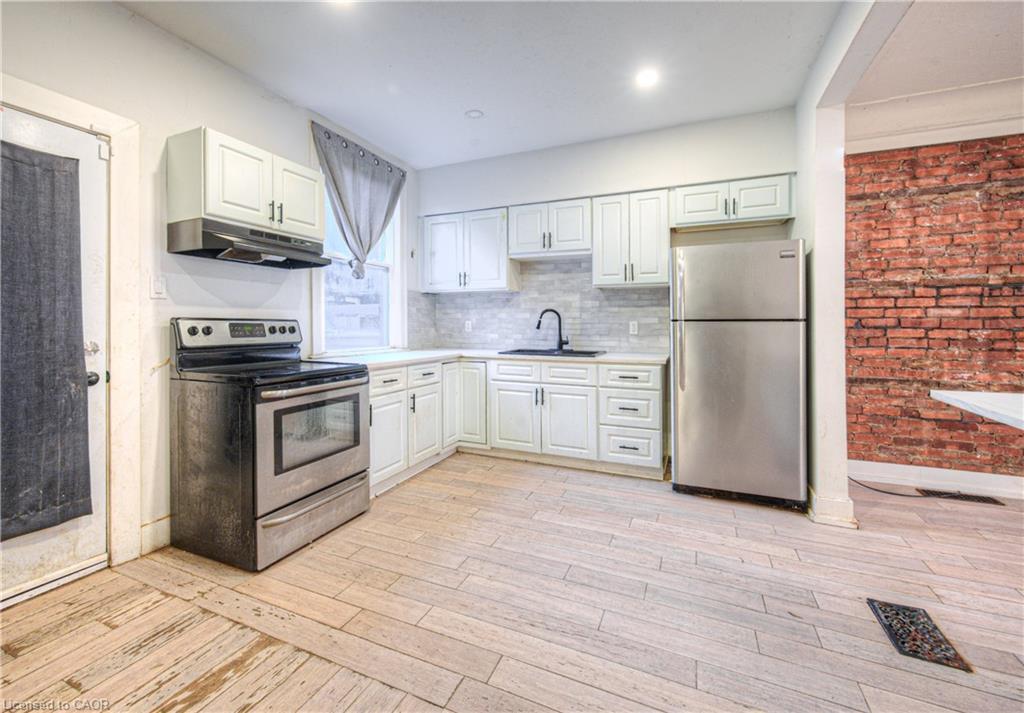 750 Cannon Street E, Hamilton, ON - Indoor Photo Showing Kitchen
