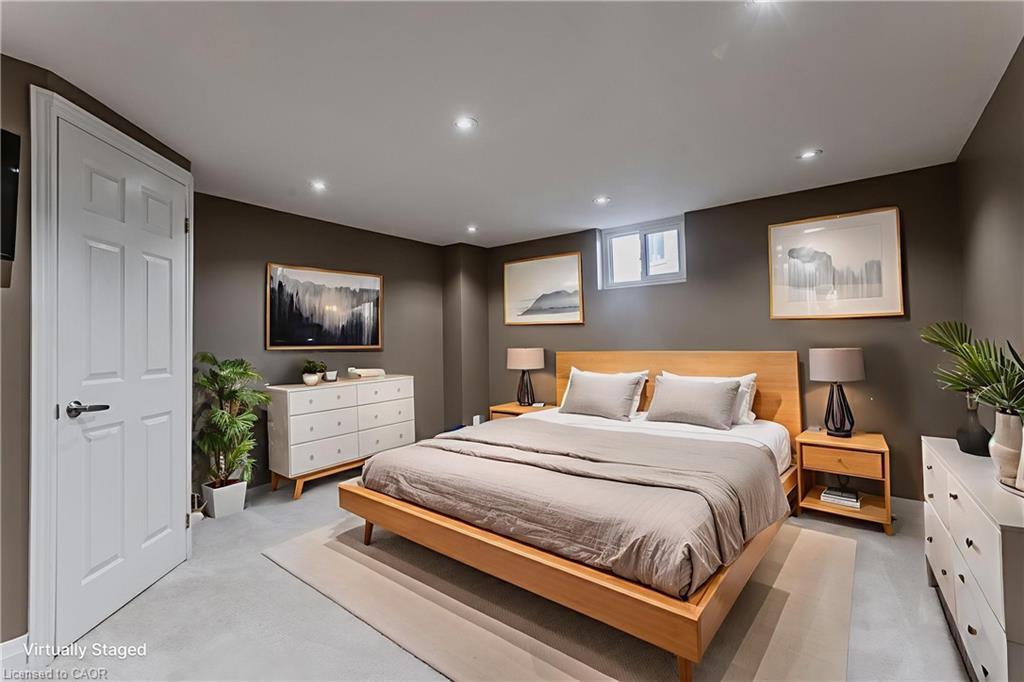 30 Graywood Road, Hamilton, ON - Indoor Photo Showing Bedroom