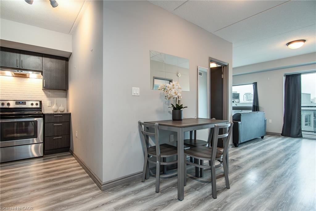 609F-275 Larch Street, Waterloo, ON - Indoor