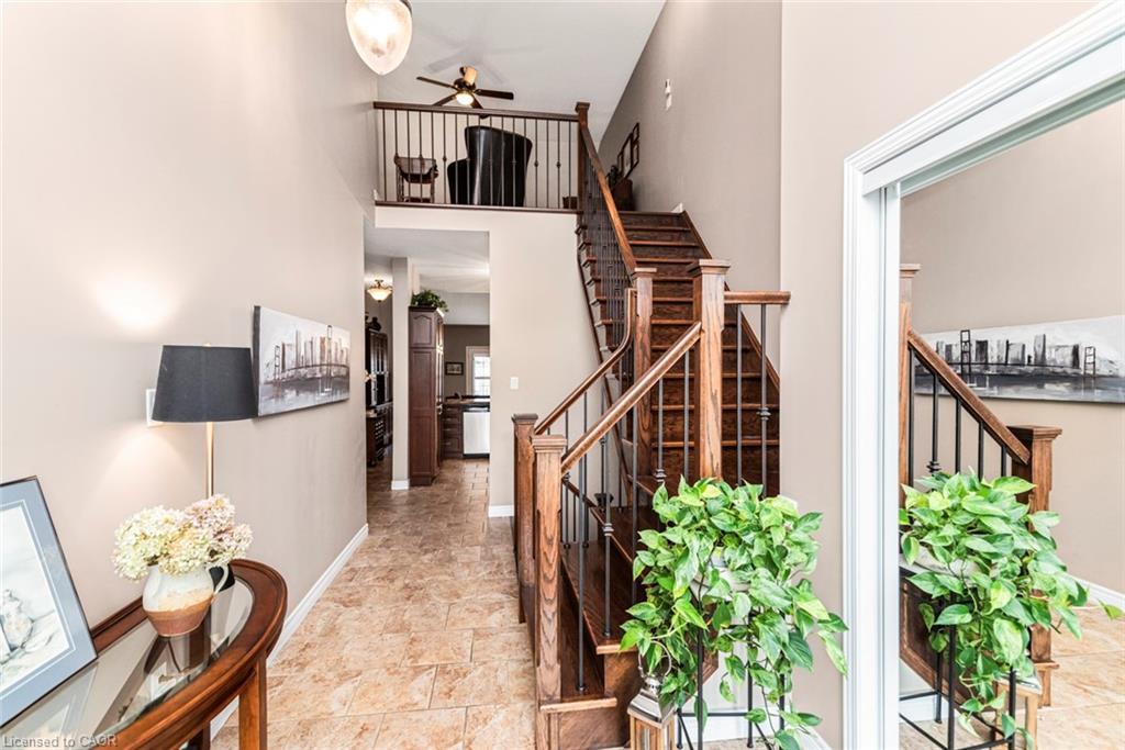 13 Mulligan Trail, Hamilton, ON - Indoor Photo Showing Other Room