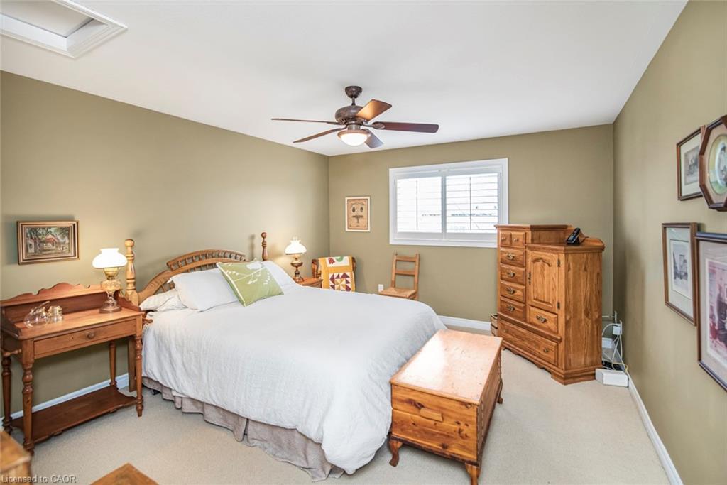 13 Mulligan Trail, Hamilton, ON - Indoor Photo Showing Bedroom
