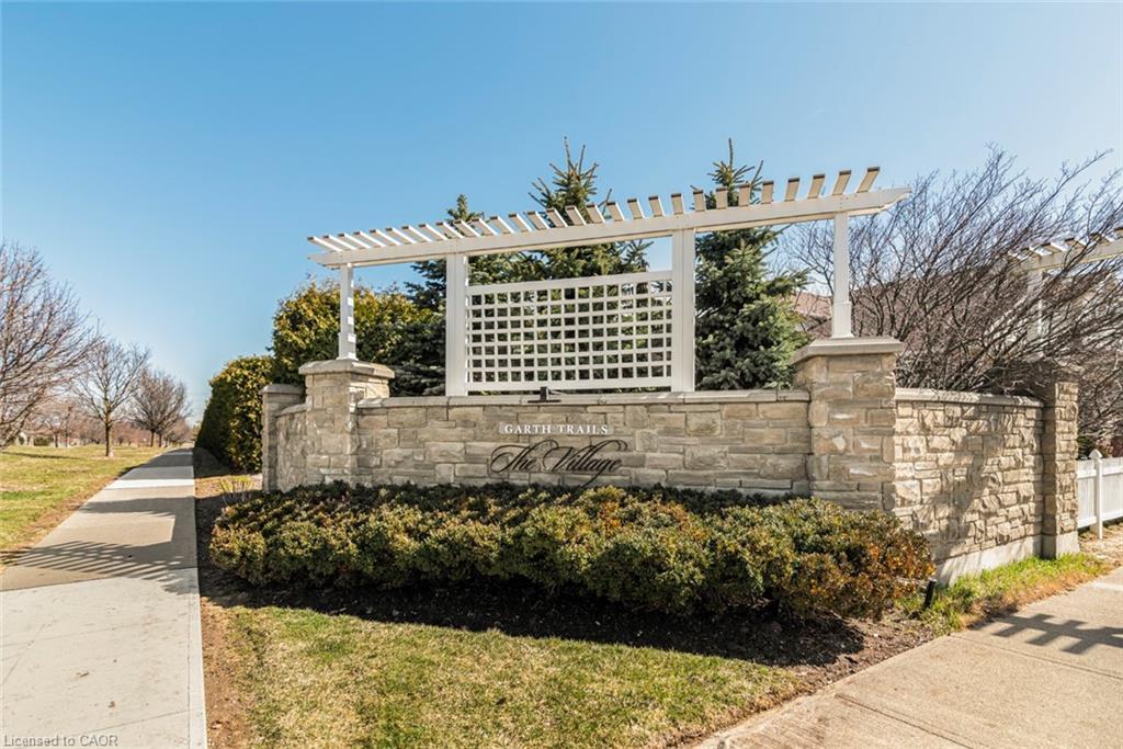 13 Mulligan Trail, Hamilton, ON - Outdoor