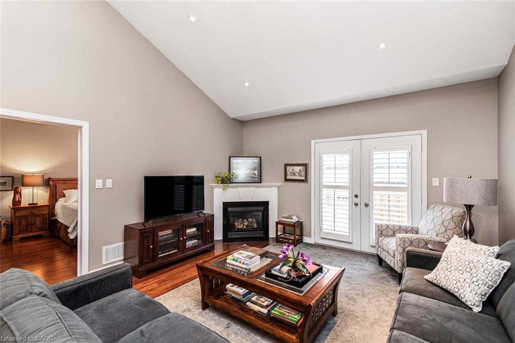 13 Mulligan Trail, Hamilton, ON - Indoor Photo Showing Living Room With Fireplace