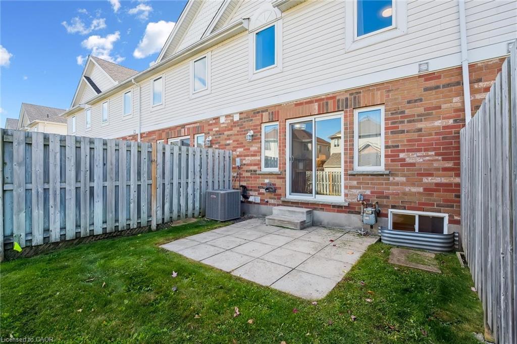 3-151 Clairfields Drive, Guelph, ON - Outdoor With Exterior