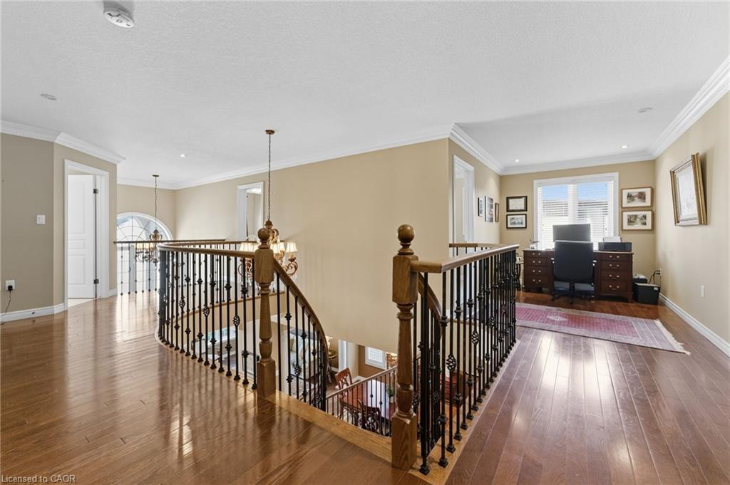 20 Lorupe Court, Ancaster, ON - Indoor Photo Showing Other Room