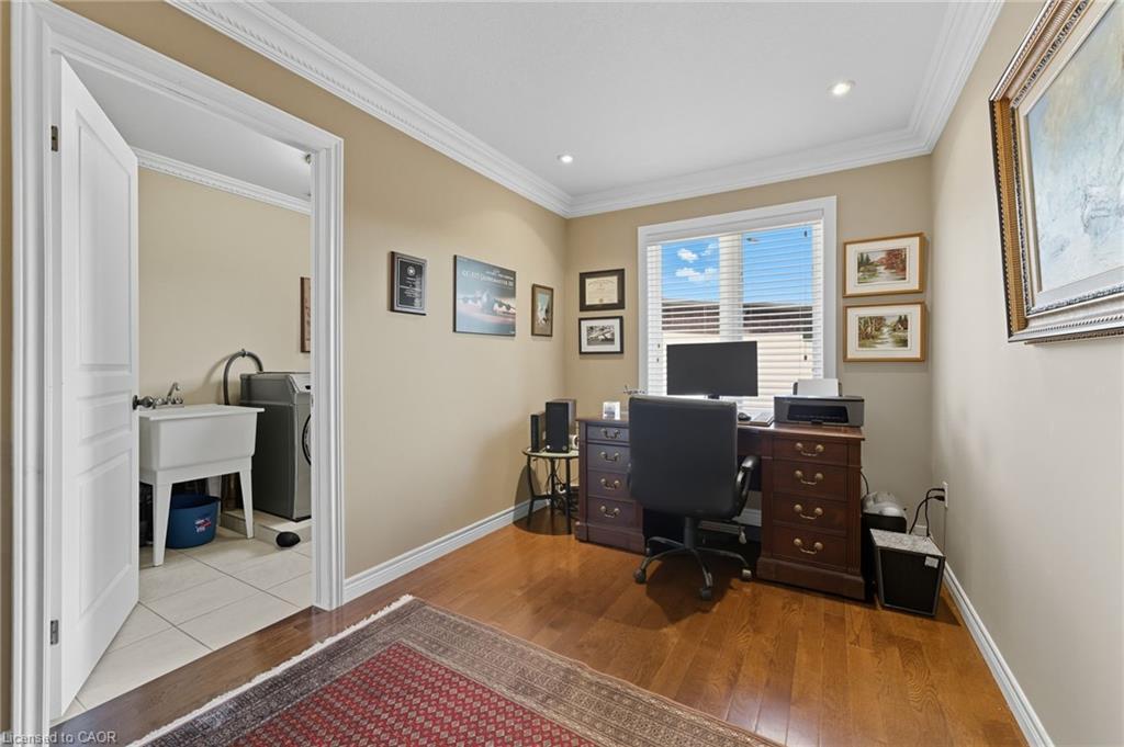 20 Lorupe Court, Ancaster, ON - Indoor Photo Showing Office
