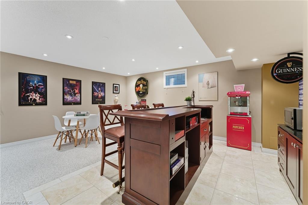 20 Lorupe Court, Ancaster, ON - Indoor