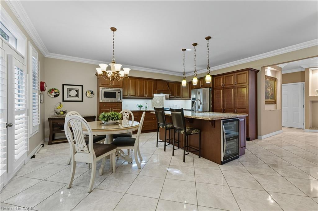 20 Lorupe Court, Ancaster, ON - Indoor Photo Showing Other Room