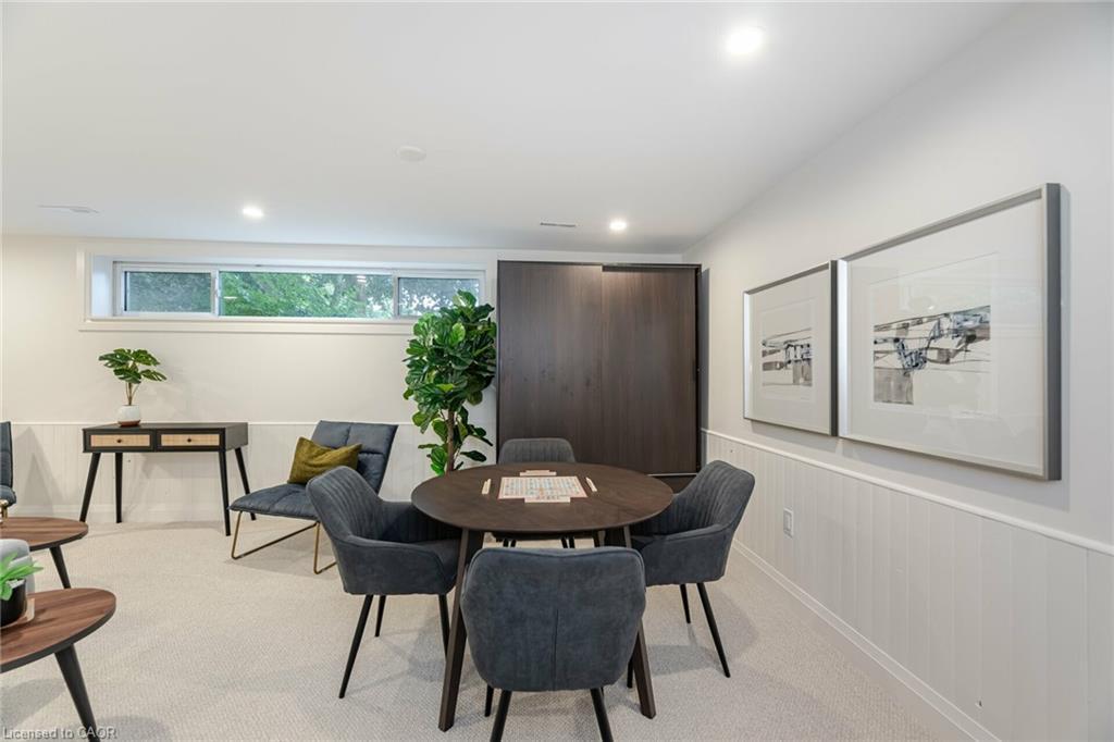 3150 Bentworth Drive, Burlington, ON - Indoor