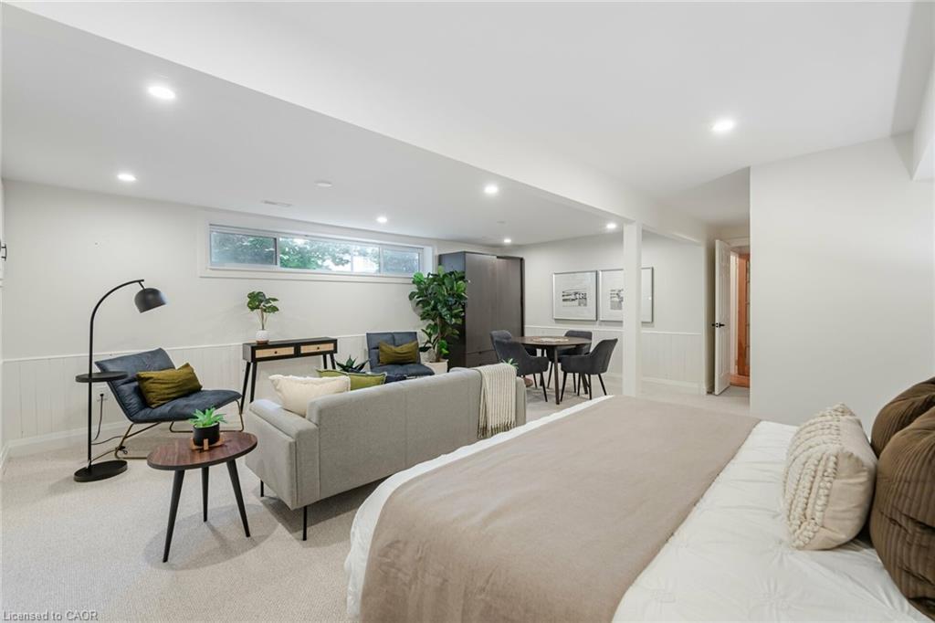 3150 Bentworth Drive, Burlington, ON - Indoor