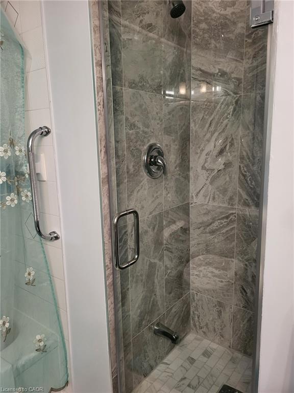 306-75 King Street E, Mississauga, ON - Indoor Photo Showing Bathroom