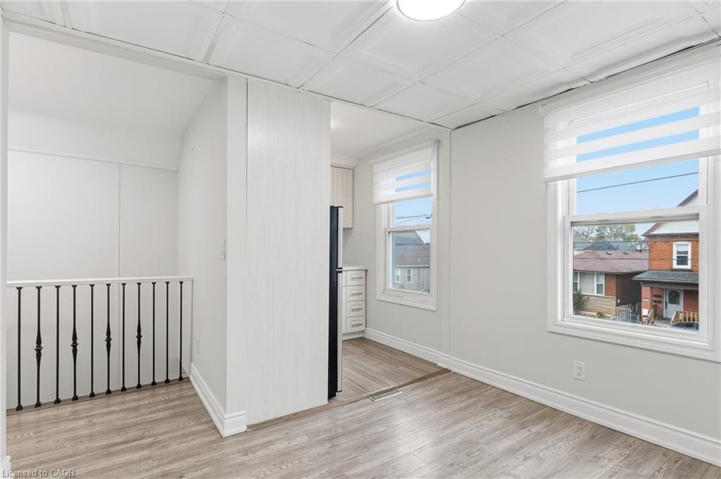 71 Glendale Avenue N, Hamilton, ON - Indoor Photo Showing Other Room