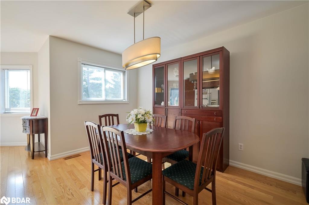 12 Langevin Drive, Wasaga Beach, ON - Indoor Photo Showing Dining Room